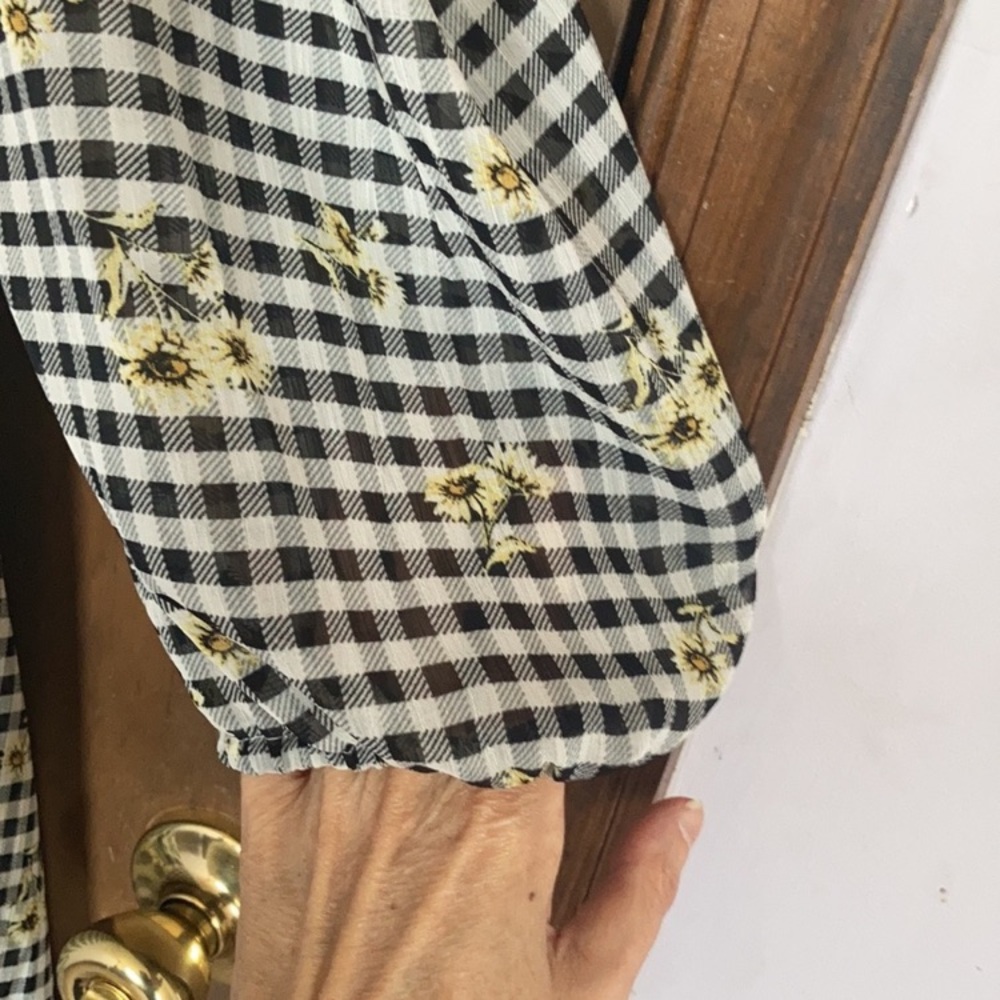 rewind dress check flower print cut out in back w ruffle XL jrs - Picture 11 of 17